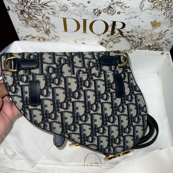 Authentic DIOR Saddle Oblique Belt Bag - Picture 4 of 16